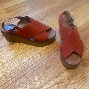 Indigo Rd. Red Irfayina Platform Wedge Sandals